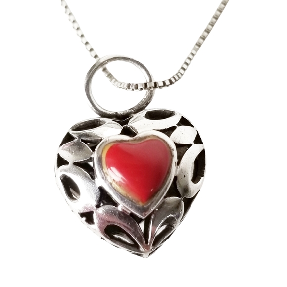 925 Sterling Silver Openwork 3-D Heart w/ Carnelian Gemstone Pendant Necklace - Picture 3 of 8